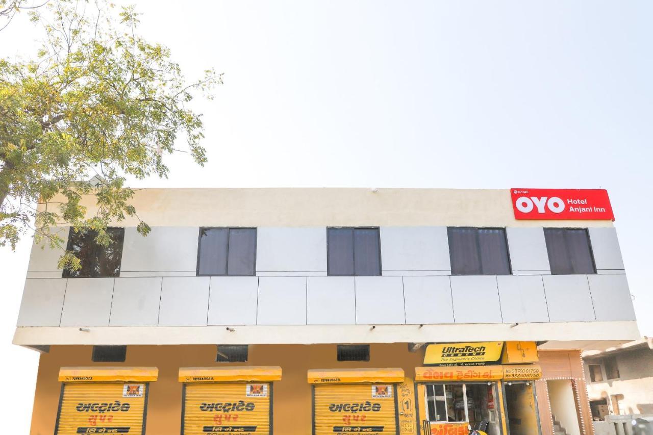 OYO 67345 Hotel Anjani Inn Naroda Bagian luar foto